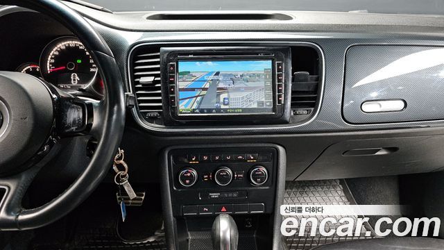 Volkswagen Beatle 2015 — photo 14