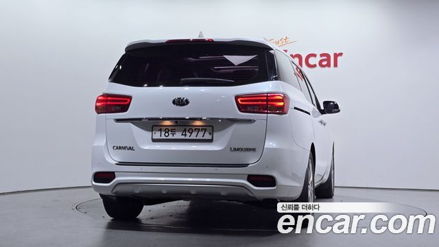 Kia Canival 2019 — photo 4