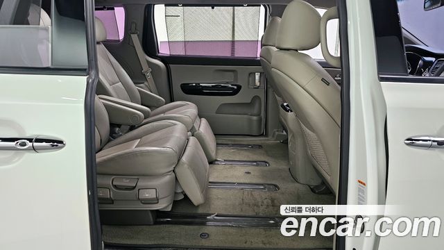 Kia Canival 2019 — photo 12