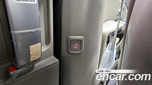 Kia Canival 2019 — photo 18