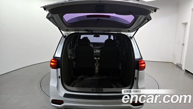 Kia Canival 2019 — photo 20