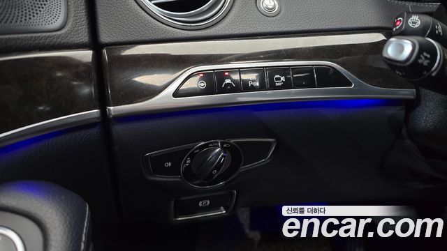 Mercedes-Benz S-Class 2015 — photo 17