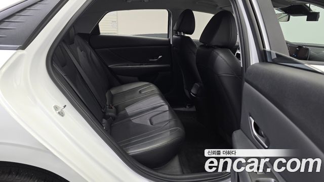 Hyundai AVANTE 2023 — photo 12