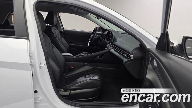 Hyundai AVANTE 2023 — photo 13