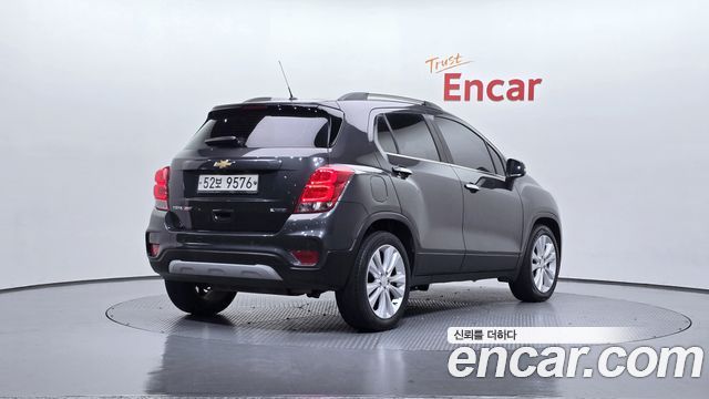 Chevrolet Korea Trax 2018 — photo 2
