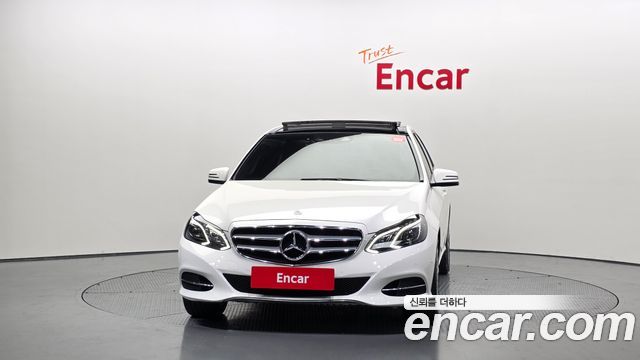 Mercedes-Benz E-Class 2014 — photo 3