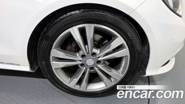 Mercedes-Benz E-Class 2014 — photo 5