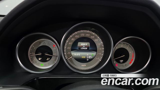 Mercedes-Benz E-Class 2014 — photo 8