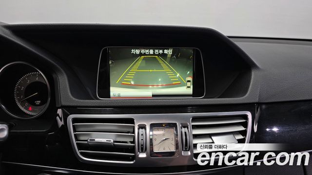 Mercedes-Benz E-Class 2014 — photo 15