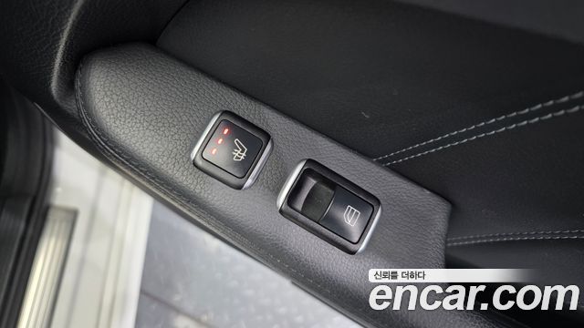 Mercedes-Benz E-Class 2014 — photo 18