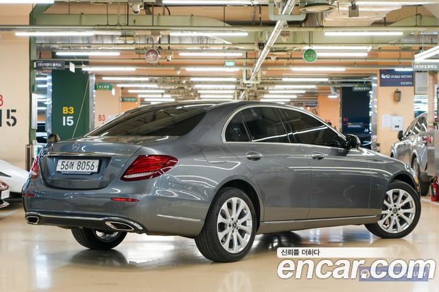Mercedes-Benz E-Class 2019 — photo 2