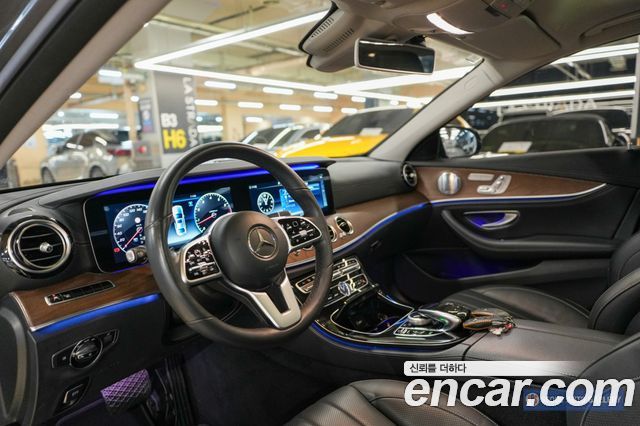 Mercedes-Benz E-Class 2019 — photo 9