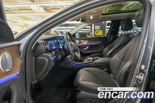Mercedes-Benz E-Class 2019 — photo 10