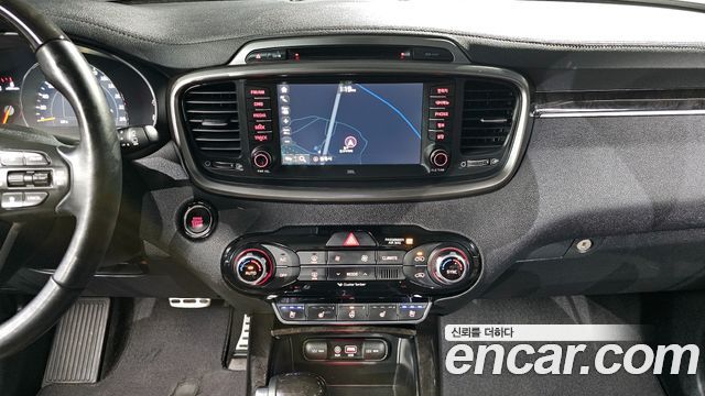 Kia Sorento 2017 — photo 15