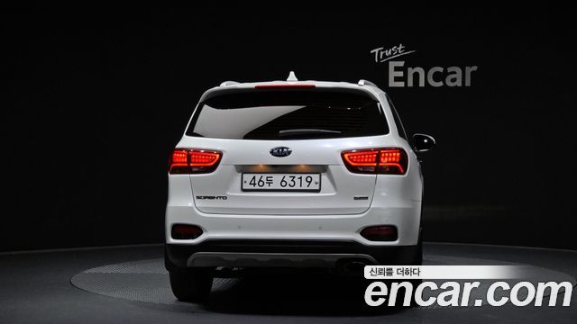 Kia Sorento 2018 — photo 4