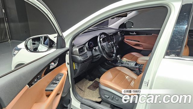 Kia Sorento 2018 — photo 11
