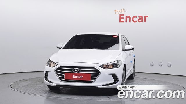 Hyundai AVANTE 2018 — photo 3