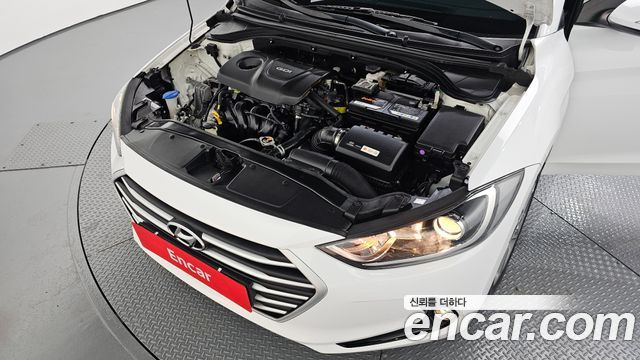 Hyundai AVANTE 2018 — photo 6