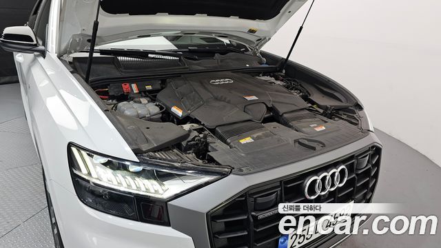 Audi Q8 2023 — photo 6