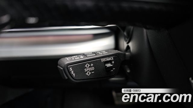 Audi Q8 2023 — photo 12