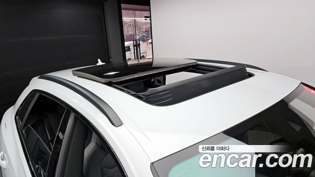 Audi Q8 2023 — photo 19