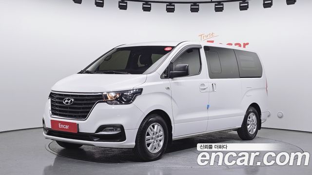 Hyundai Starex 2021 — photo 1