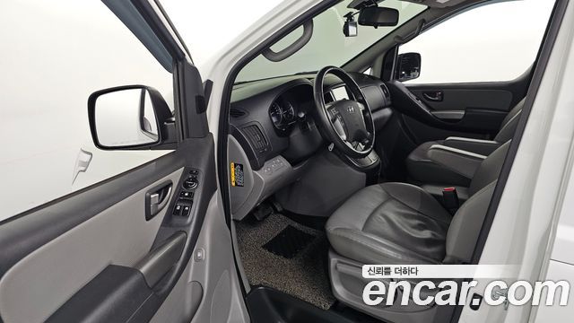 Hyundai Starex 2021 — photo 10