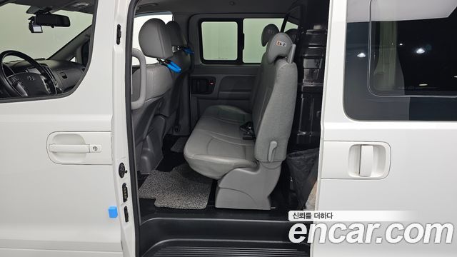 Hyundai Starex 2021 — photo 11