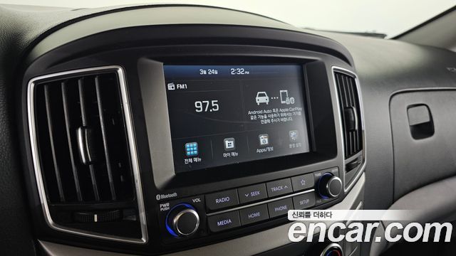Hyundai Starex 2021 — photo 17