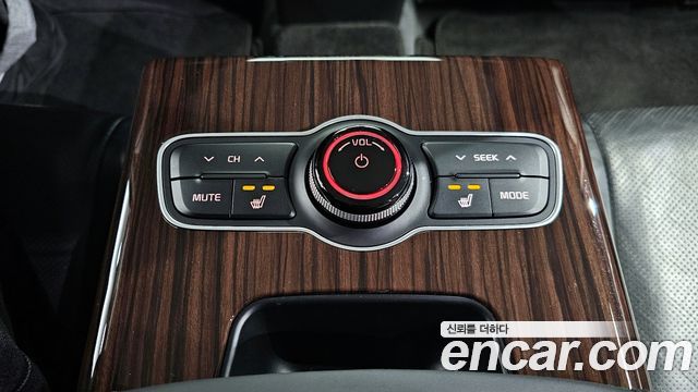 Kia K7 2015 — photo 20