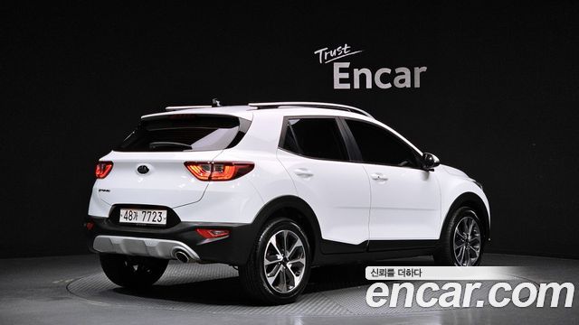 Kia Stonic 2019 — photo 2