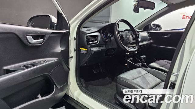 Kia Stonic 2019 — photo 11