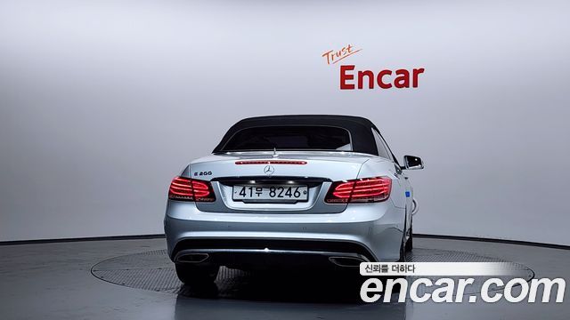Mercedes-Benz E-Class 2017 — photo 4