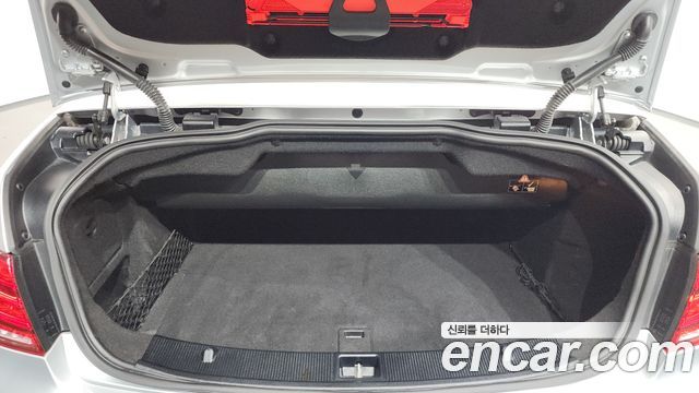 Mercedes-Benz E-Class 2017 — photo 20