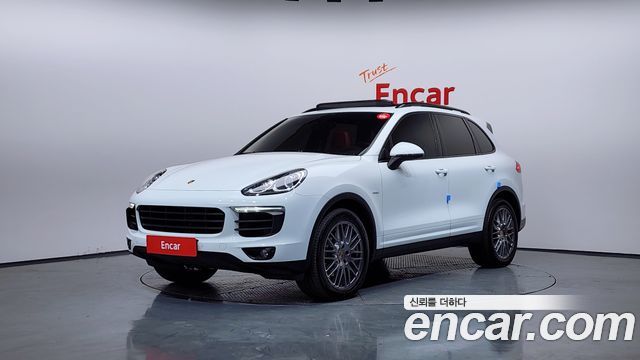 Porsche Cayenne 2016 — photo 1