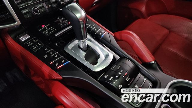 Porsche Cayenne 2016 — photo 9