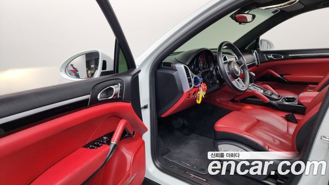 Porsche Cayenne 2016 — photo 10