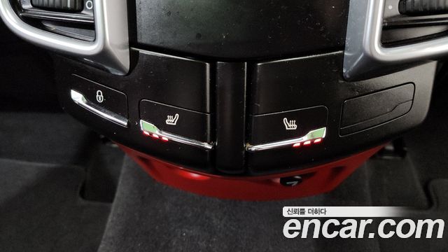 Porsche Cayenne 2016 — photo 18