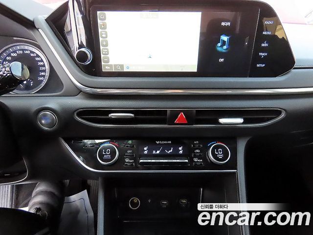Hyundai Sonata 2020 — photo 13