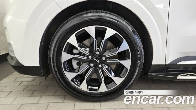 Kia Canival 2021 — photo 5