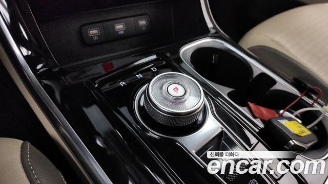 Kia Canival 2021 — photo 9