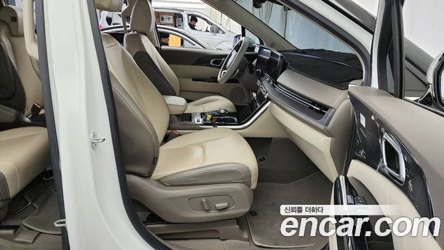 Kia Canival 2021 — photo 11