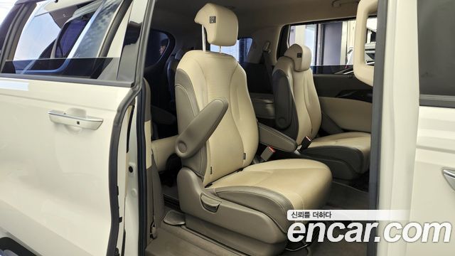 Kia Canival 2021 — photo 12