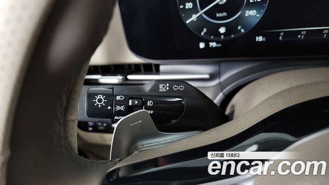 Kia Canival 2021 — photo 18