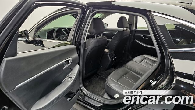 Hyundai Sonata 2020 — photo 11