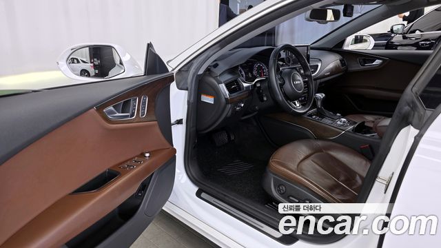 Audi A7 2015 — photo 10