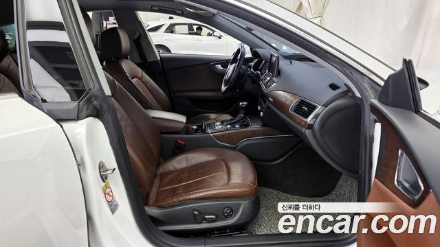 Audi A7 2015 — photo 11