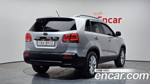 Kia Sorento 2012 — photo 2