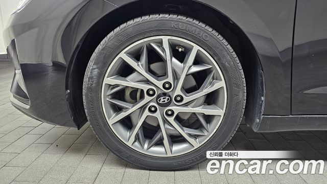 Hyundai AVANTE 2019 — photo 5