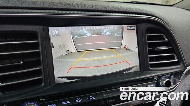 Hyundai AVANTE 2019 — photo 17